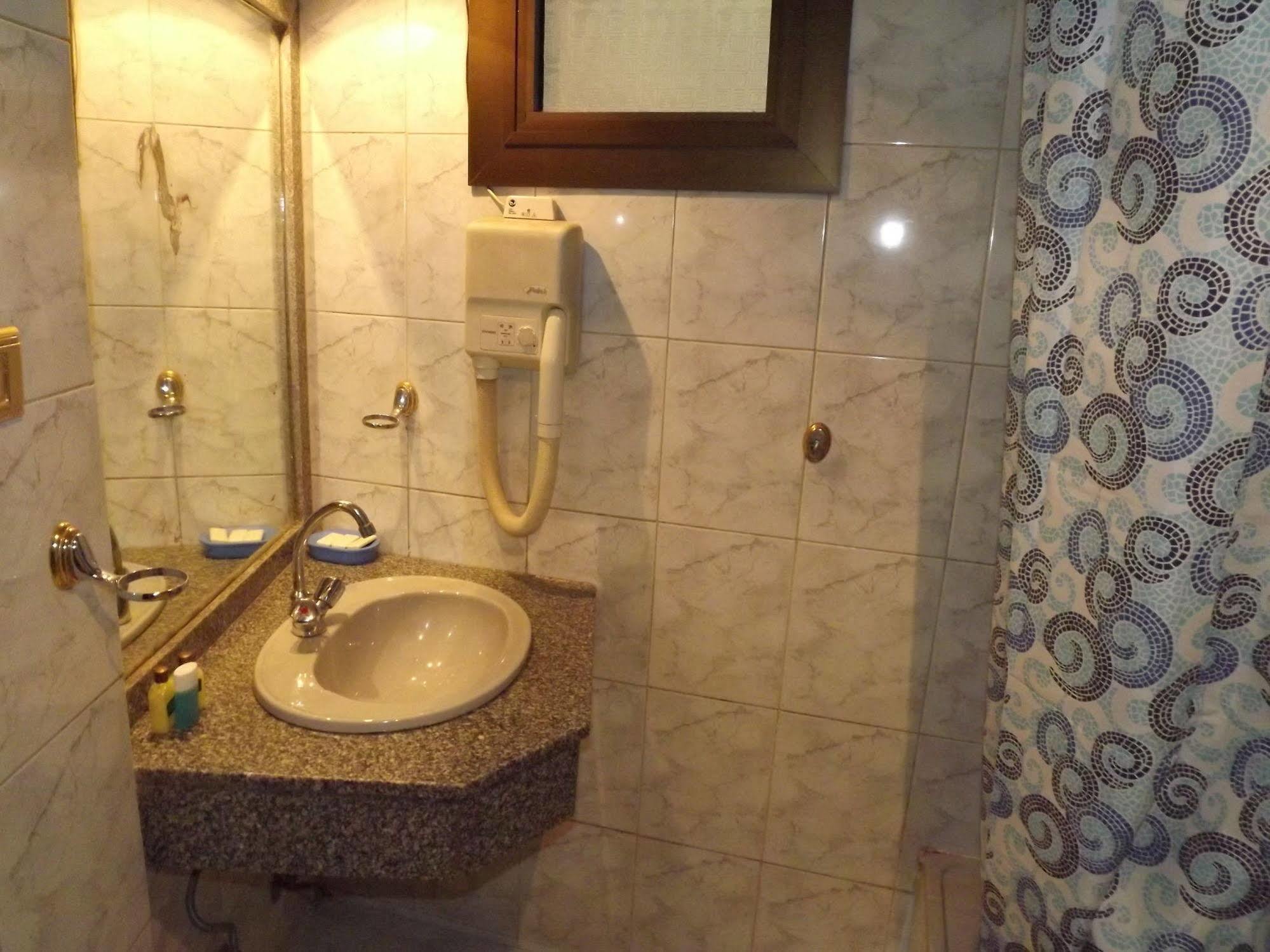 Mayorca Hotel Cairo Giza Εξωτερικό φωτογραφία